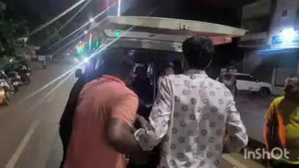 धमतरी: सोरिद वार्ड काली मंदिर के पास एक बाइक चालक ने साइकिल सवार व्यक्ति को मारी ठोकर, 3 लोग हुए घायल