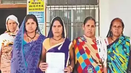 बालोद: बालोद जिले के देवरी थाना अंतर्गत पिनकापार चौकी प्रभारी पर दुर्व्यवहार का आरोप, एसपी से निष्पक्ष जांच की मांग