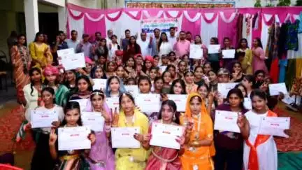 लालसोट: स्काउट व गाइड संघ लालसोट द्वारा आयोजित कला और कौशल विकास शिविर का समापन, 100 बालिकाओं ने सीखा कौशल