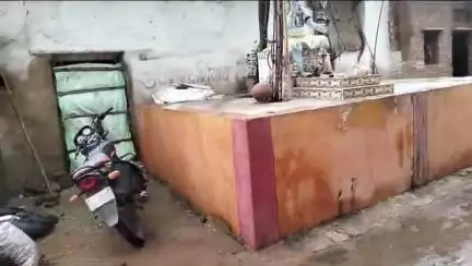 छतरपुर: पूछी ग्राम पंचायत में ग्रामीणों के बनवाए चबूतरे पर सरपंच सचिव ने मिलीभगत करके निकली फर्जी राशि ! #jansamasya