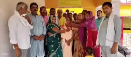 भगवानपुर: भगवानपुर के marachiyेवी भवन में पंच सरपंच संघ ने प्रखंड अध्यक्ष विद्यानंद सिंह के खिलाफ अविश्वास प्रस्ताव लगाया