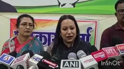 बैकुंठपुर: बैकुंठपुर में छत्तीसगढ़ कांग्रेस सह प्रभारी ने प्रधानमंत्री पर साधा निशाना, कहा- लोग मन की बात सुनकर थक चुके हैं