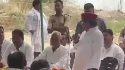 आज़मगढ़: सांसद धर्मेंद्र यादव ने कहा, सपा का पुराना रिश्ता है इटावा दिल है, तो आजमगढ़ धड़कन है, कार्यकर्ताओं के दम पर खड़ी है सपा