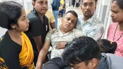 ଅନୁଗୋଳ: ଜରାସିଂହା ଗ୍ରାମ ନିକଟରେ ବାଇକ ଦୁର୍ଘଟଣାରେ ଜଣେ ଗୁରୁତର; ଜିଲ୍ଲା ମୁଖ୍ୟ ଚିକିତ୍ସାଳୟରେ ଭର୍ତ୍ତି