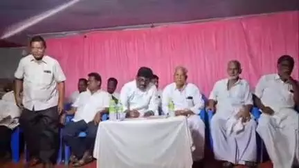 ஊத்தங்கரை: தமிழ்நாடு வணிகர் சங்கங்களின் பேரமைப்பில் புதிய நிர்வாகிகள் நியமனம் - சிங்காரப்பேட்டையில் பதவியேற்பு விழா நடைபெற்றது