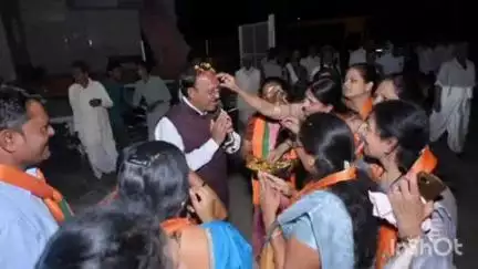 उमरेड: मकरधोकडा येथे भाजप ग्रामीणच्या वतीने विस्तारीत कार्यकारीणी b पदग्रहण समारंभ आणि कार्यकर्ता मेळावा संपन्न