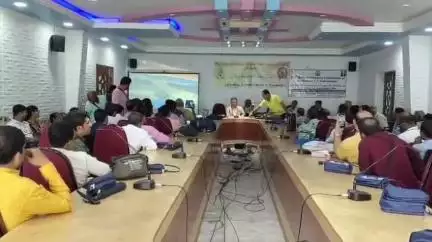 কান্দি: হোমিওপ্যাথি চিকিৎসার প্রবক্তা ডাঃ স্যামুয়েল সি এফ হ্যানিম্যানের 270 তম জন্মদিবস উপলক্ষ্যে কান্দিতে কর্মশালার আয়োজন