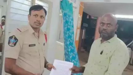 వ్యాపారి మోసం చేసాడని కొత్తచెరువు పోలీసులకు ఫిర్యాదు చేసిన తిమ్మాపురం గ్రామానికి చెందిన బాధితుడు