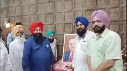 ਪਿੰਡ ਦੋਦਾ ਵਿਖੇ ਪੰਜਾਬ ਰਾਜ ਅਨੁਸੂਚਿਤ ਜਾਤੀ ਕਮਿਸ਼ਨ ਦੇ ਚੇਅਰਮੈਨ ਜਸਬੀਰ ਸਿੰਘ ਗੜ੍ਹੀ ਨੇ ਚੇਤਨਾ ਸਮਾਗਮ ਨੂੰ ਕੀਤਾ ਸੰਬੋਧਨ