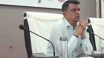 खगड़िया: डीएम ने अधिकारियों की छुट्टियां रद्द कीं