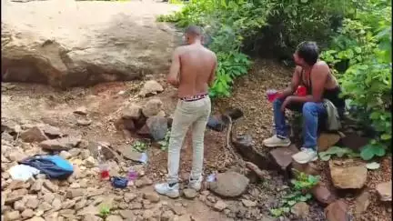 सिमरिया: बृहस्पति कुंड हादसे के बाद हैरान करने वाला वीडियो, घटनास्थल के पास शराब पार्टी!