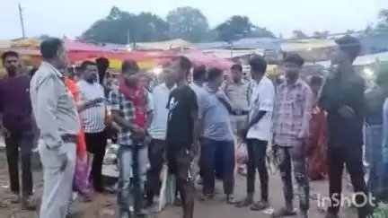 लुण्ड्रा: सरगुजा जिले के नवानगर में नशा छोड़ने के लिए पुलिस ने आज जागरूकता अभियान चलाया