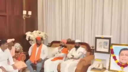 नगर: सकल हिंदू समाजाच्या सभेनंतर नेत्यांची सारसनगर येथे आमदार संग्राम जगताप यांच्या निवासस्थानी भेट