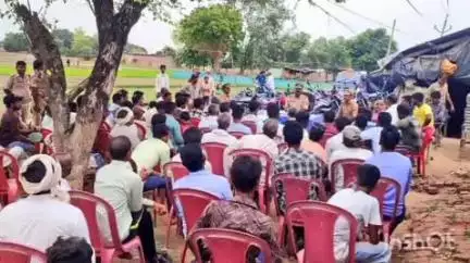नानपारा: भोपतपुर में आगामी त्यौहार मुहर्रम को लेकर पीस कमेटी की बैठक हुई, शांति पूर्वक त्यौहार मनाने की अपील की गई