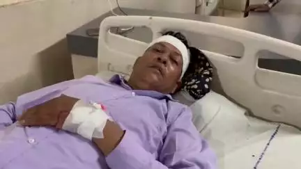 সিউড়ি ১: তৃণমূলের পঞ্চায়েত সমিতির সভাপতিকে হেনস্তা করার অভিযোগ তৃণমূল কর্মীদের বিরুদ্ধে, বাঁচাতে গিয়ে আক্রান্ত এক তৃণমূল কর্মী