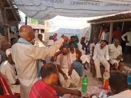 बेलदौर: इतमादी गांव में पान तांती समाज की बैठक हुई, कई महत्वपूर्ण निर्णय लिए गए