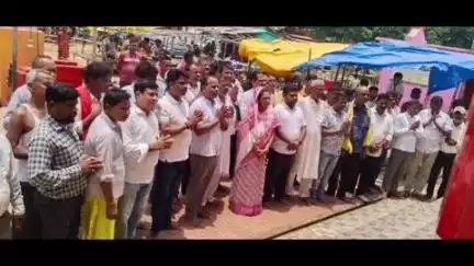 रामगढ़: शिबु सोरेन के स्वास्थ्य के लिए झामुमो विधायक ने भालसुमर दुर्गा में की पूजा