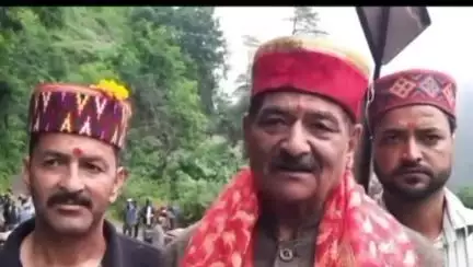 कुल्लू: जगह-जगह पर बादल फटने के पीछे दैवीय प्रकोप, पर्यटकों को मंदिर के अंदर जाने पर लगी रोक: महेश्वर सिंह