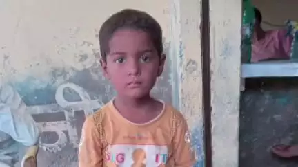 मांट: जैसवा गांव में घूमता दिखा लापता बच्चा, पहचान के लिए ग्रामीणों ने फोटो किया जारी
