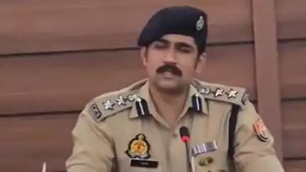 बीसलपुर: गजरौला थाना क्षेत्र में मासूम बच्ची के अपहरण के प्रयास की पीड़ित ने सपा से की शिकायत