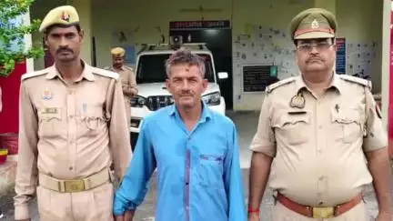 ओबरा: ओबरा पुलिस ने मा0 न्यायालय से निर्गत वारंट के तहत एक वारण्टी अभियुक्त को किया गिरफ्तार
