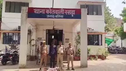 रसड़ा: रसड़ा पुलिस ने 50 किलो चोरी के सरिया के साथ बाइक सवार चोर को किया गिरफ्तार