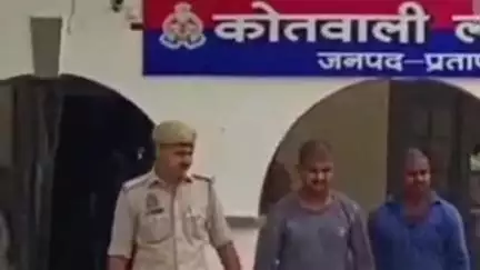 लालगंज: सलेम भदारी महंगुआ तिराहे से पुलिस और वन विभाग की संयुक्त टीम ने दो कछुआ तस्करों को किया गिरफ्तार