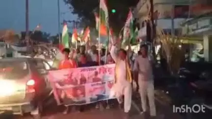 मढ़ौरा: मढ़ौरा में भाजपा नेता मनोज सिंह के नेतृत्व में निकाली गई तिरंगा यात्रा
