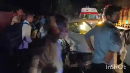 खकनार: बुरहानपुर: शाहपुर रोड पर रेशम उद्योग के पास भीषण सड़क हादसा