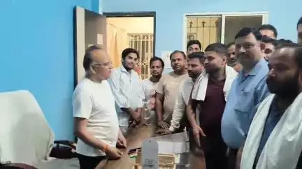 जौरा: जौरा शहर के व्यापारियों ने नगर पालिका अध्यक्ष और सुप्रीम कोर्ट के न्यायाधीश जितेंद्र माहेश्वरी से की मुलाकात