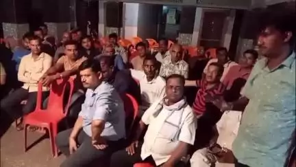 जौरा: शहर स्थित सनाढ्य धर्मशाला में व्यापारियों ने चोरी की बढ़ती घटनाओं को लेकर की बैठक