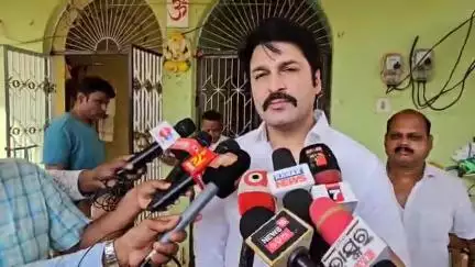 ଯାଜପୁର: ସିକିମରୁ ଫେରିଲା ପରେ ନିଖୋଜ ଇତିଶ୍ରୀଙ୍କ ପରିବାର ଲୋକଙ୍କୁ ଉମାପଦା ବାସଭବନରେ ଭେଟିଲେ କୋରେଇ ବିଧାୟକ