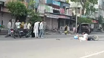 बाजपुर: बाजपुर में अलग-अलग सड़क हादसों में दो मासूम बच्चों सहित 11 लोग हुए घायल