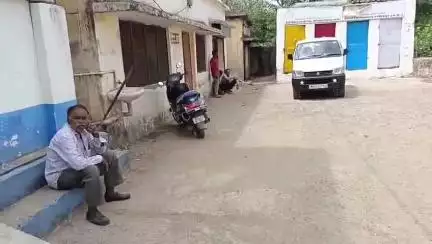 नरसिंहपुर: घुघरी गांव में 35 वर्षीय महिला ने ज़हरीली दवा का किया सेवन, जिला अस्पताल में डॉक्टर ने किया मृत घोषित