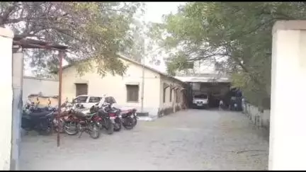 जालना: पंतप्रधान आवास योजनेअंतर्गत मंजूर झालेल्या घरकुलाचा दुसरा हप्ता खात्यावर जमा करण्यासाठी स्वीकारली लाच...
