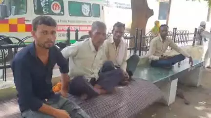 रामपुर: शाहबाद में वेलकम पैलेस के पास एक अज्ञात बस ने बाइक सवार व्यक्ति को टक्कर मारी, मौके पर हुई दर्दनाक मौत
