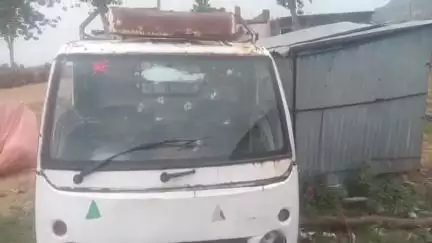 छतरपुर: छतरपुर के गम्हरिया गांव में टाटा एसी का शीशा तोड़ा, गाड़ी मालिक ने प्रशासन से शिकायत की