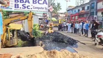 ବାଲେଶ୍ବର ମ୍ୟୁନିସିପାଲଟି: ବାଲେଶ୍ଵର ସହରର ମହାନାଳ ସଫେଇ କାର୍ଯ୍ୟ ତଦାରଖ କଲେ ସଦର ବିଧାୟକ।