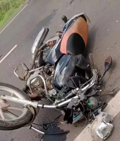 ಮುಧೋಳ: ಹೆಬ್ಬಾಳ ಕ್ರಾಸನಲ್ಲಿ‌ ನಡೆದ ಅಪಘಾತದಲ್ಲಿ ಬೈಕ್ ಸವಾರ ದಾರುಣ ಸಾವು