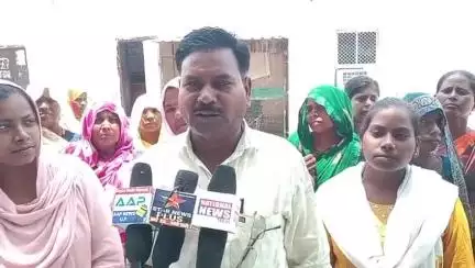 गंगागंज में हुई मौत के मामले में परिजनों ने पोस्टमार्टम रिपोर्ट पर उठाए सवाल, डीएम से लगाई गुहार