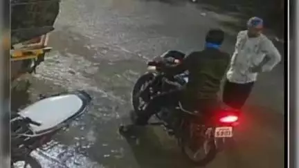 पैठण: सामाजिक कार्यकर्ते आतिश गायकवाड यांच्यावर हल्ला करणारे आरोपी सीसीटीव्ही मध्ये कैद