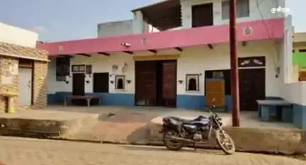 किरावली: गांव ऊदर थोक में पसरा सन्नाटा, विधायक ने जमानत के लिए बेटे को भेजा हाईकोर्ट