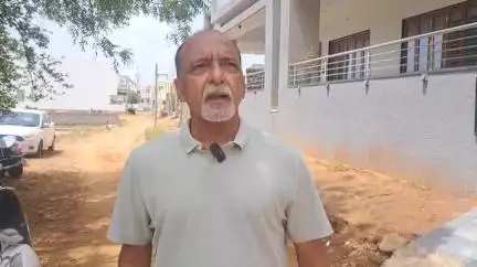 હિંમતનગર: શહેરના ગાયત્રી મંદિર રોડ પર આવેલી સોસાયટીઓમાં સ્ટ્રીટ લાઇટ બંધ હોવાને લઈ સ્થાનિકોએ આપી પ્રતિક્રિયા#jansamasya