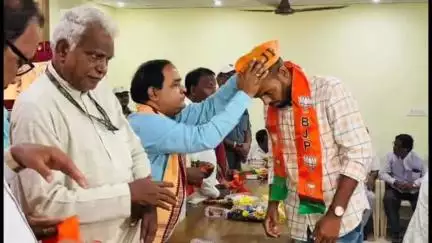 କାମାକ୍ଷାନଗର: ଢେଙ୍କାନାଳ ଜିଲ୍ଲା ବିଜେପି କାର୍ଯ୍ୟାଳୟରେ ସୋମବାର ୧୨ଟାରେ ମିଶ୍ରଣ ପର୍ବ ଅନୁଷ୍ଠିତ ଉପସ୍ଥିତ ରହିଲେ ବିଧାୟକ ଶତ୍ରୁଘନ ଜେନା