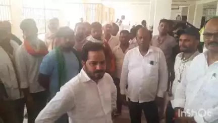 अरवल: मुखिया संघ के जिलाध्यक्ष ने माननीय न्यायालय में किया आत्मसमर्पण, लंबित मामले में पेश हुए