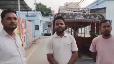 डुमरा: नाबालिग लड़की की हत्या के बाद सीतामढ़ी सदर अस्पताल पहुंचे परिजन, पोस्टमार्टम के लिए भटकते रहे