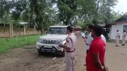 সোণাৰি: কাকতিবাৰী আৰক্ষী থানাৰ পৰা গৰু চোৰৰ অভিযোগত অভিযুক্ত দুজনৰ পলায়ন, ঘটনাক লৈ তীব্ৰ চাঞ্চল্যৰ সৃষ্টি