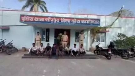 सांगोद: सांगोद पुलिस ने एरिया डोमिनेशन अभियान के तहत स्थायी गिरफ्तारी वारंटियों व धारदार हथियार सहित 8 जनों को किया गिरफ्तार