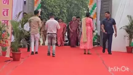 हरदोई: राज्यपाल आनंदीबेन पटेल पहुंची हरदोई, सरकारी योजनाओं की प्रदर्शनी का किया अवलोकन