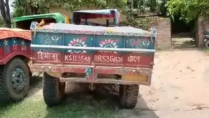 सूरजगढ़: दैताबांध रोड पर पुलिस ने अवैध बालू से लदा ट्रैक्टर किया ज़ब्त, चालक फरार